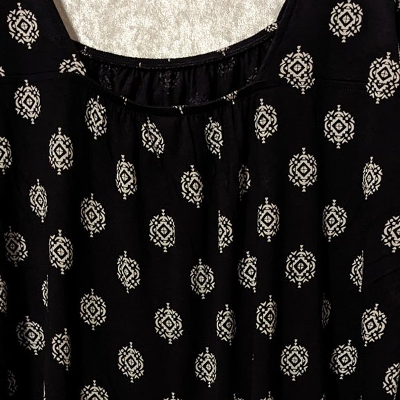 Old Navy Black with White Design Peasant Sleeve Blouse Size L - Picture 10 of 13